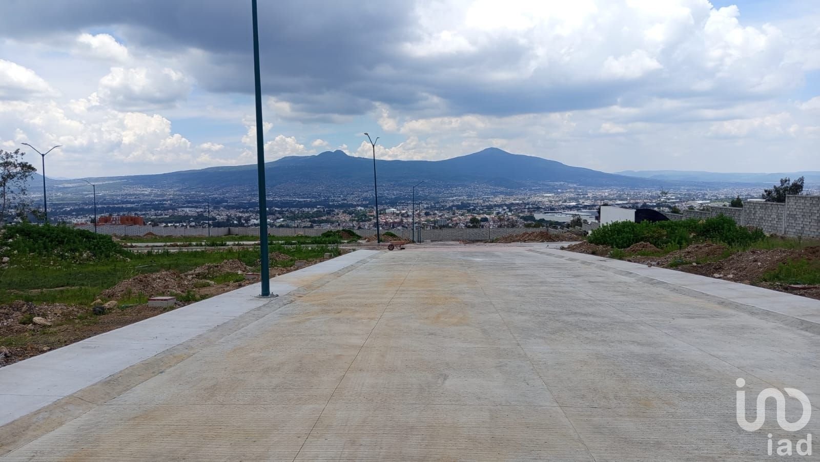 Terreno en Venta por la Amalia Solórzano Morelia, Mich