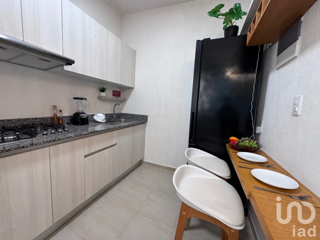 Casa en venta 2 recámaras con amenidades y alberca en Cancun mza 53 lote 6 para cierre