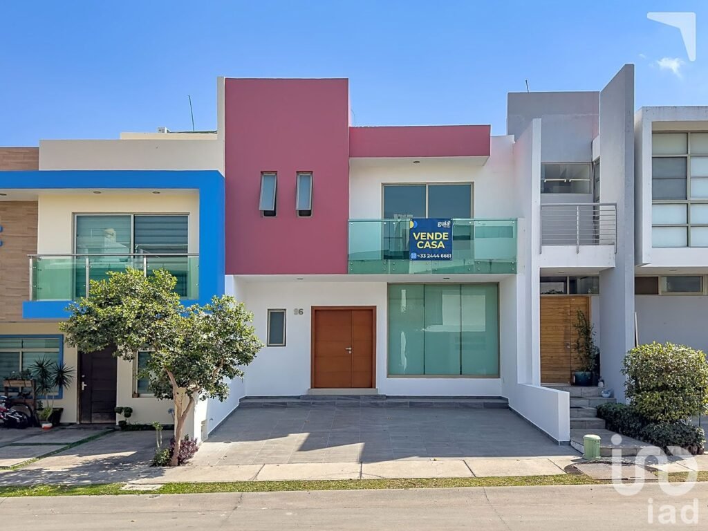 Casa con jardín en venta en La Cima, Zapopan