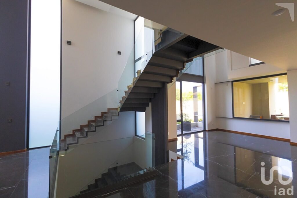 Residencia nueva en venta en Las Lomas Club Golf, Zapopan