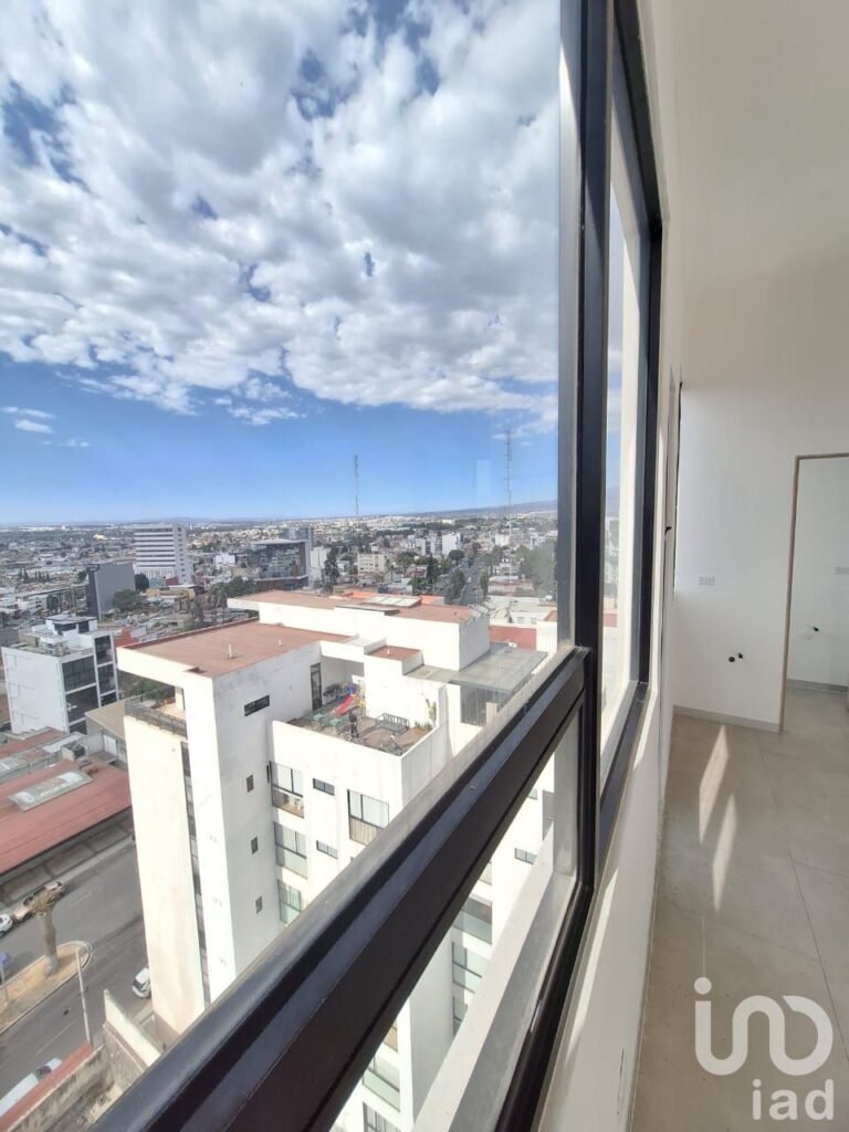 CONSULTORIO EN RENTA TORRE 4 PENTHOUSE  FIFTY DOCTORS  COL.LA PAZ