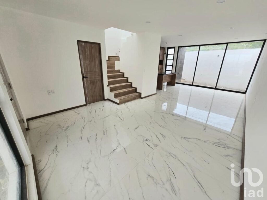 CASA EN VENTA CAÑADAS DEL BOSQUE TRES MARIAS