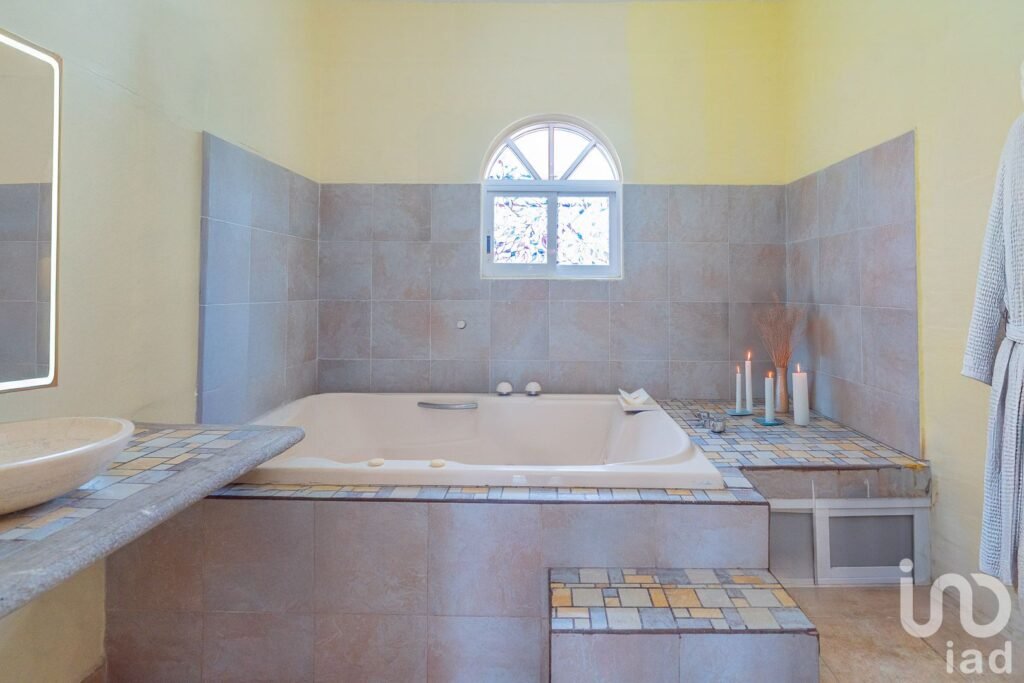 Casa con Alberca, Jardín y Terraza Privada, Xochitepec, Morelos