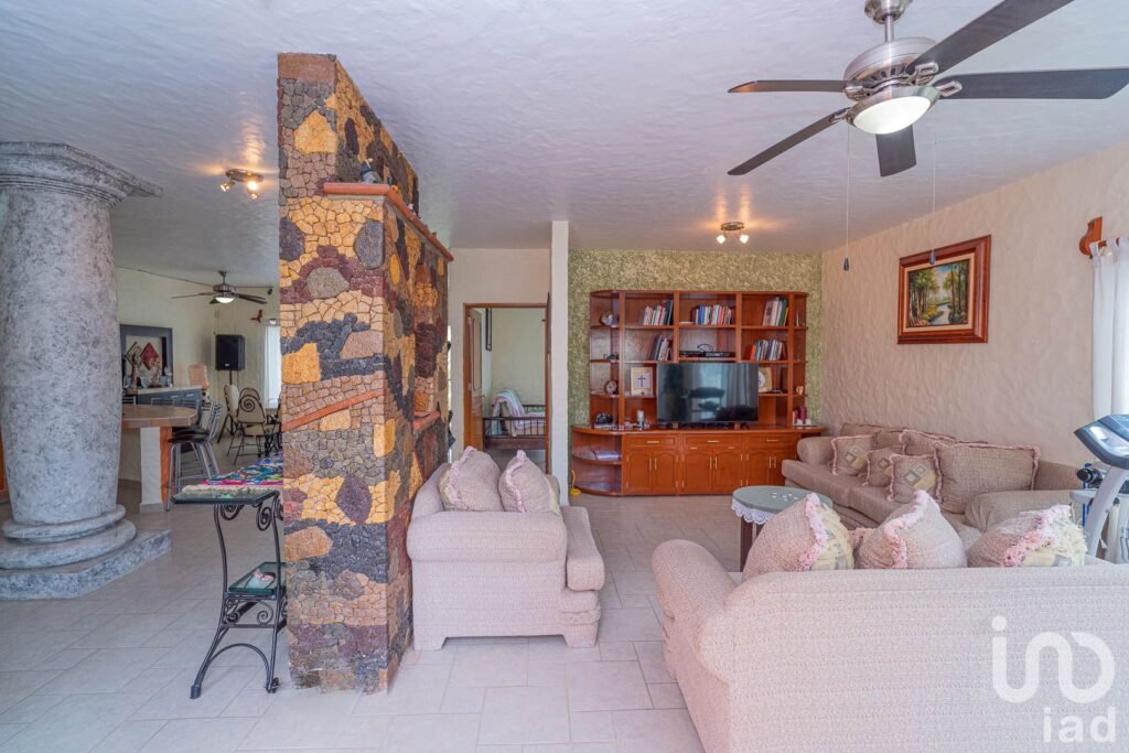 Casa con Alberca, Jardín y Terraza Privada, Xochitepec, Morelos