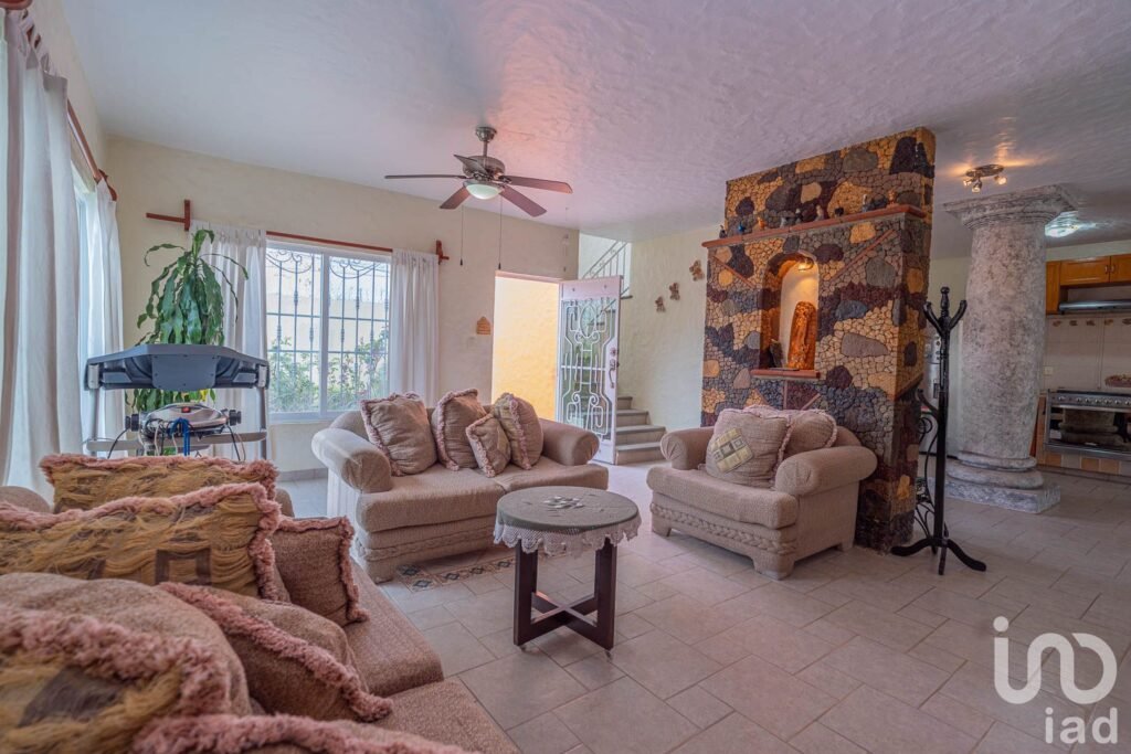 Casa con Alberca, Jardín y Terraza Privada, Xochitepec, Morelos