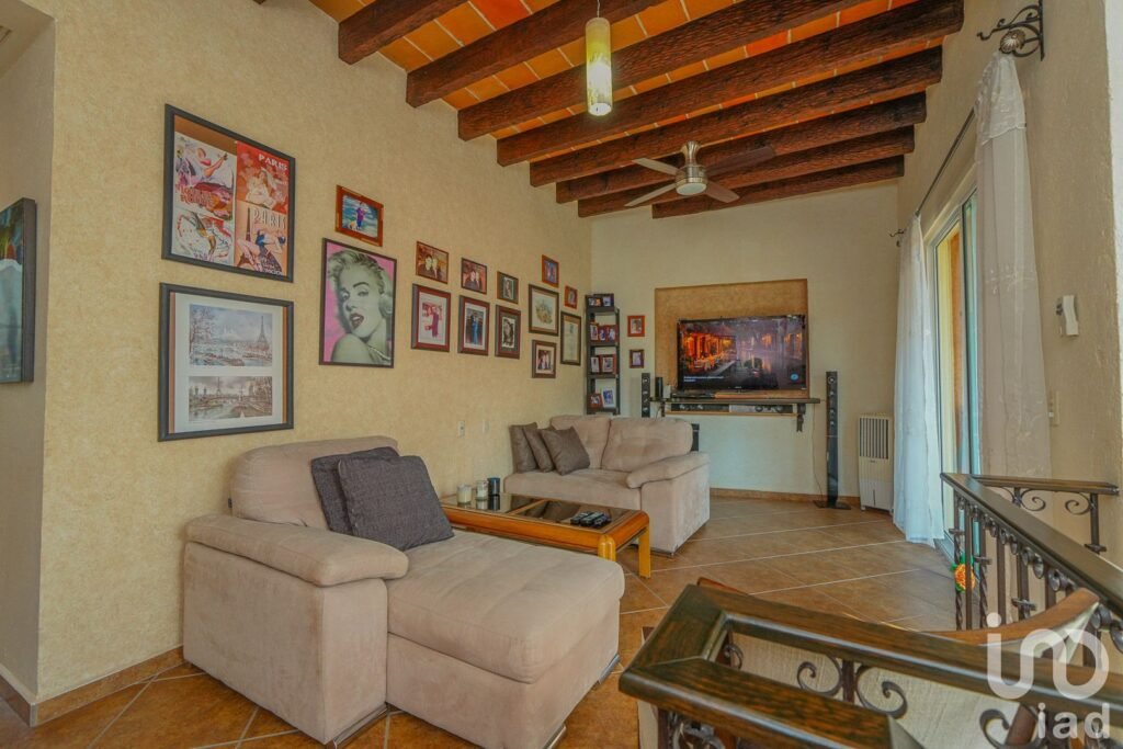 Casa con Jardín y Jacuzzi Privado en condominio con Seguridad en Xochitepec