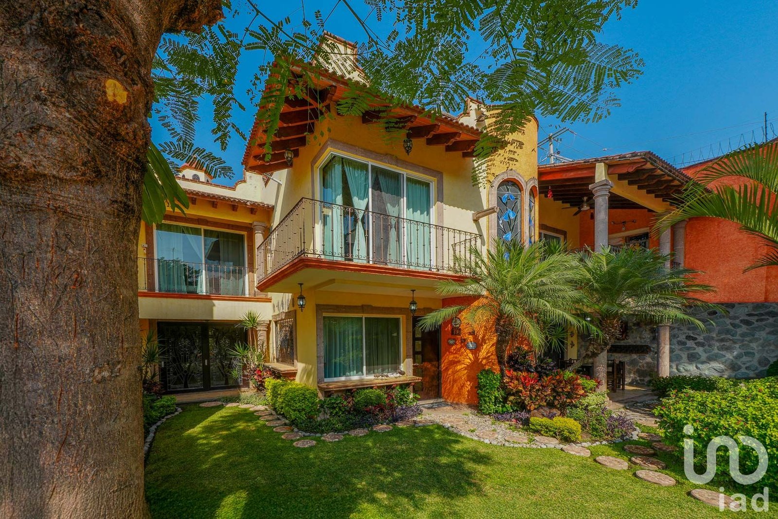 Casa con Jardín y Jacuzzi Privado en condominio con Seguridad en Xochitepec Casa con Jardín y Jacuzzi Privado en condominio con Seguridad en Xochitepec