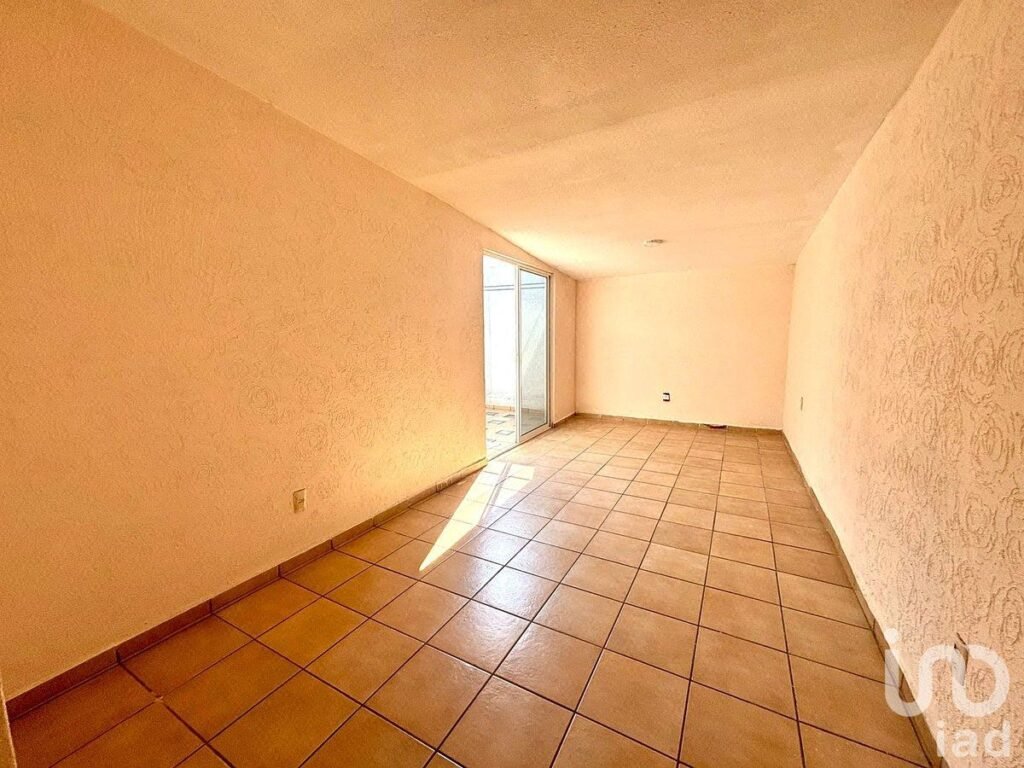 Casa con jardín y amenidades en el Rinconada III en el centro de Xochitepec Morelos