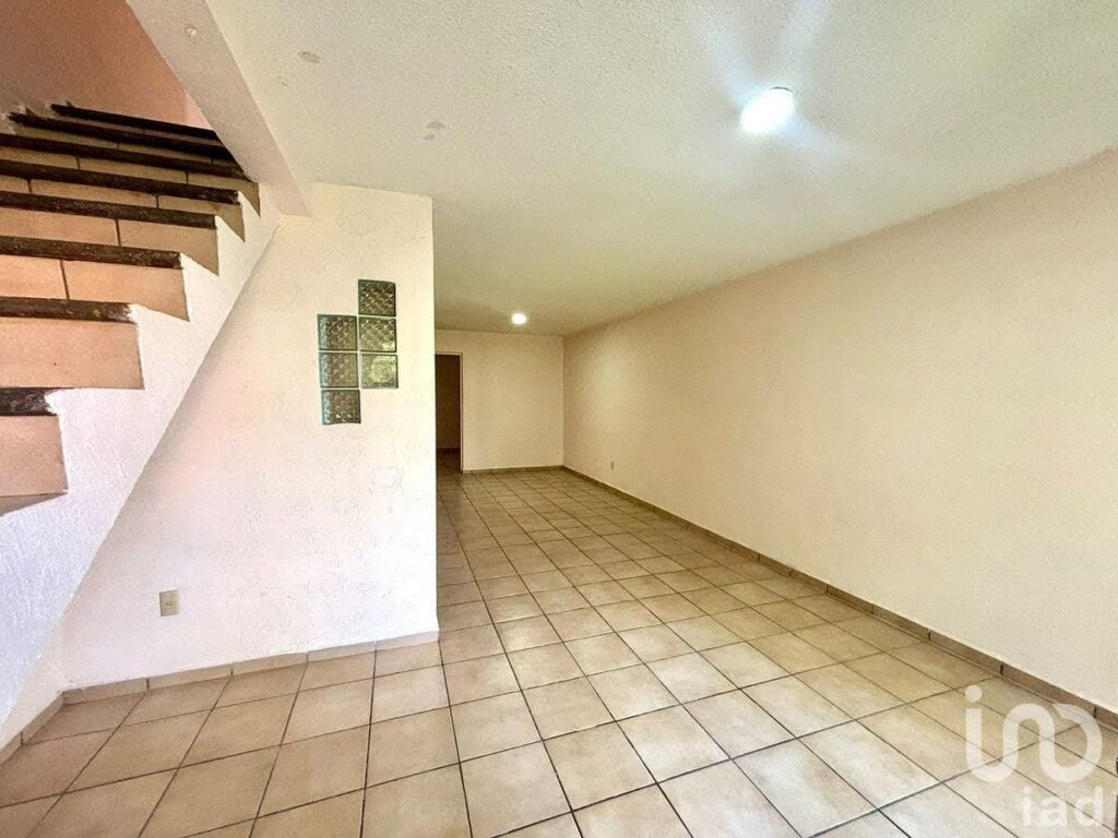 Casa con jardín y amenidades en el Rinconada III en el centro de Xochitepec Morelos