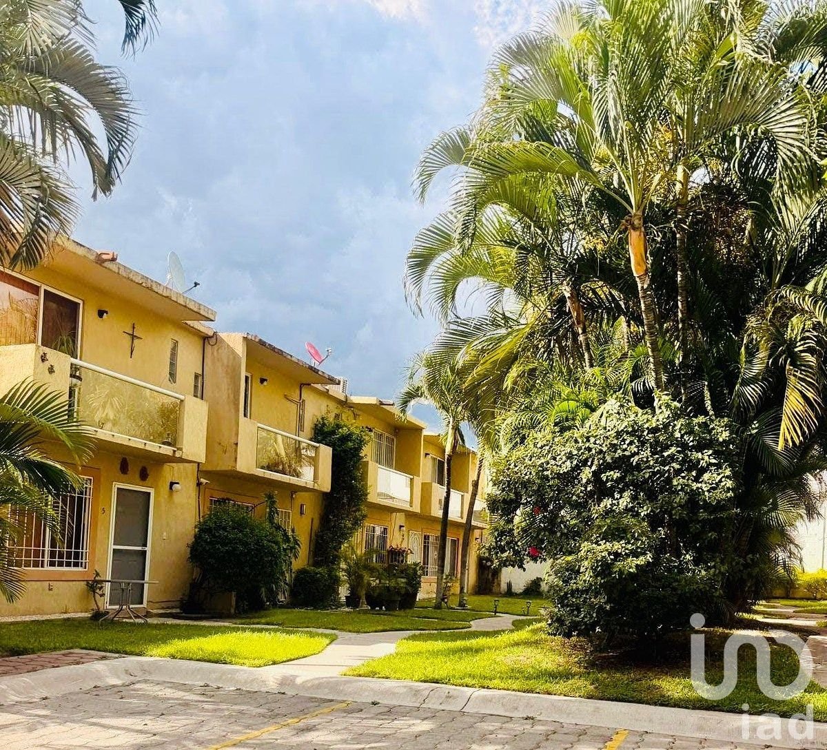 Casa con jardín y amenidades en el Rinconada III en el centro de Xochitepec Morelos Casa con jardín y amenidades en el Rinconada III en el centro de Xochitepec Morelos