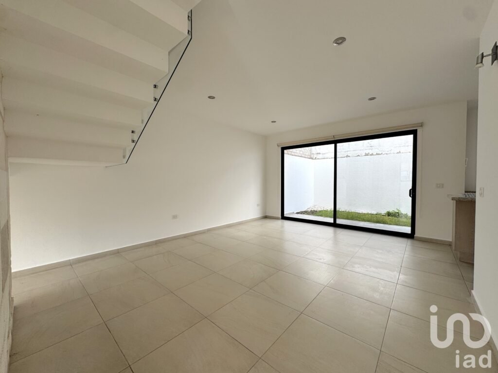 Casa en venta con rooftop en fraccionamiento La Condesa en Juriquilla Queretaro