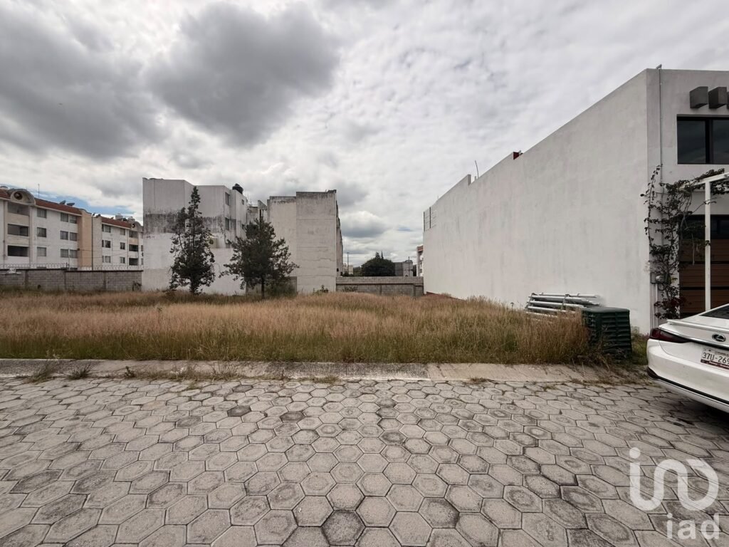 TERRENO EN VENTA EN HACIENDA DE SAN MIGUEL