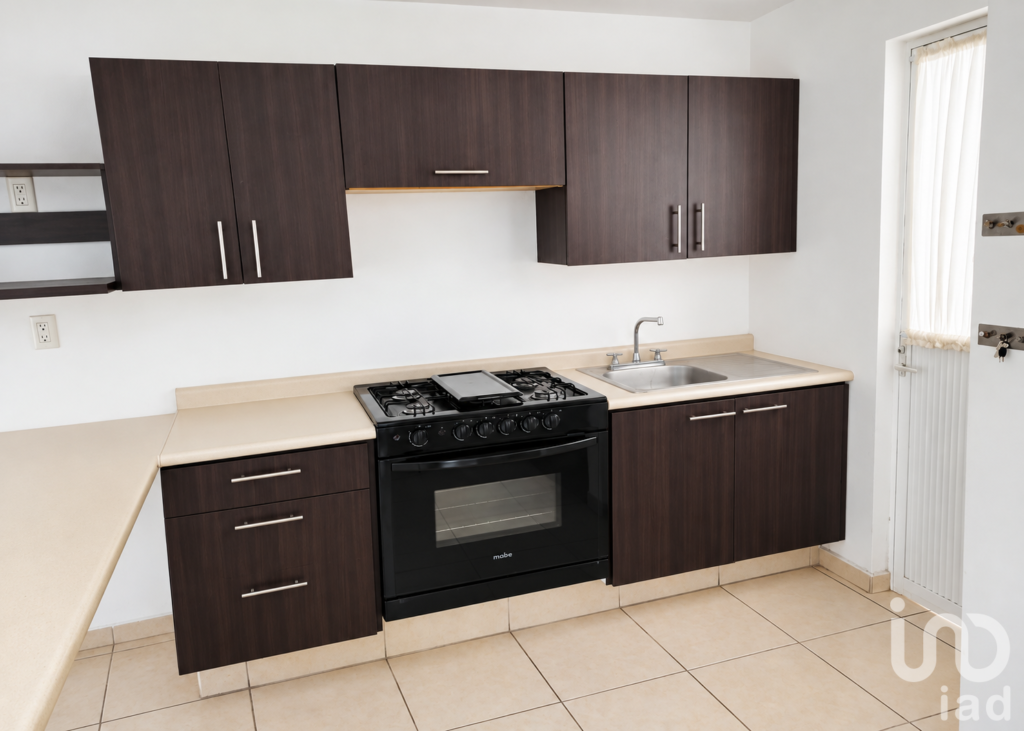 Casa en VENTA, Balcones de Vista Real, Corregidora. 3 recámaras, jardín y amenidades