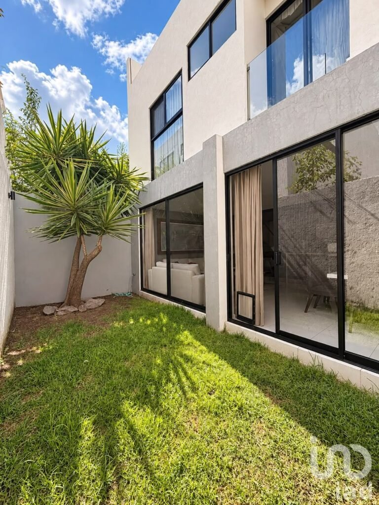 CASA EN VENTA ZIBATA QUERETARO