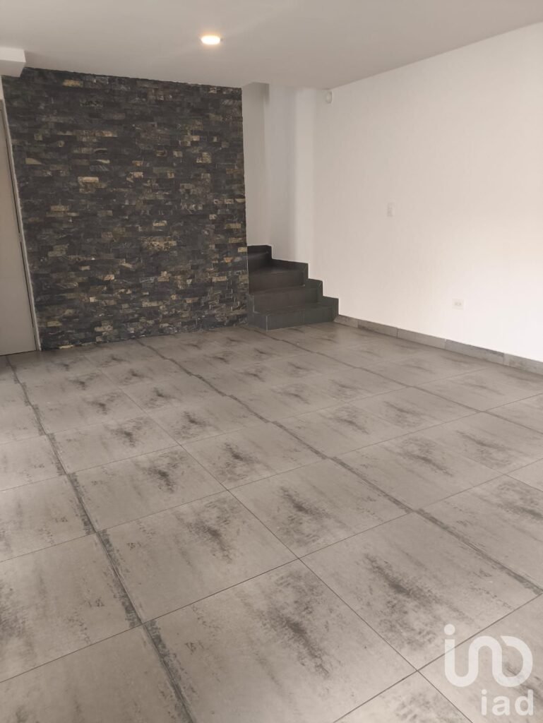 Casa en Venta Residencial Rocallosas, Santiago Momoxpan, frente a Plaza Explanda
