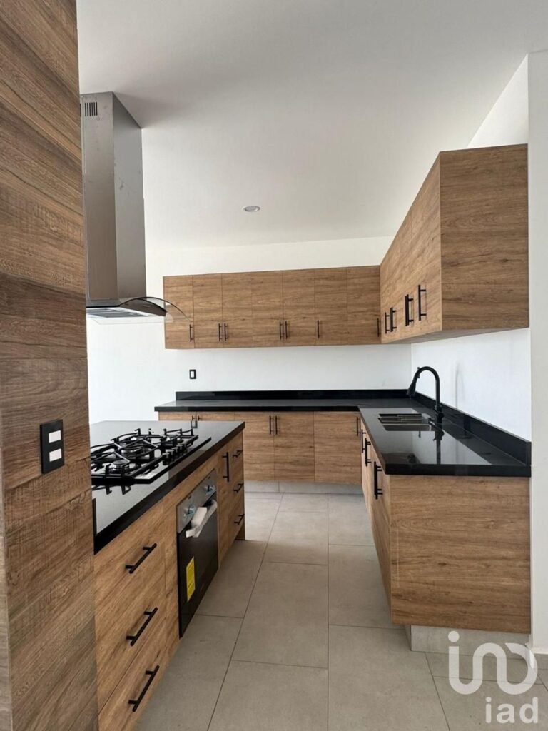 CASA EN VENTA LOMA ALTA TRES MARIAS