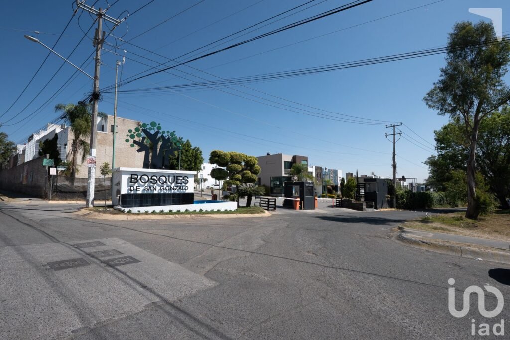 Preciosa casa en venta en Bosques de San Gonzalo, Zapopan