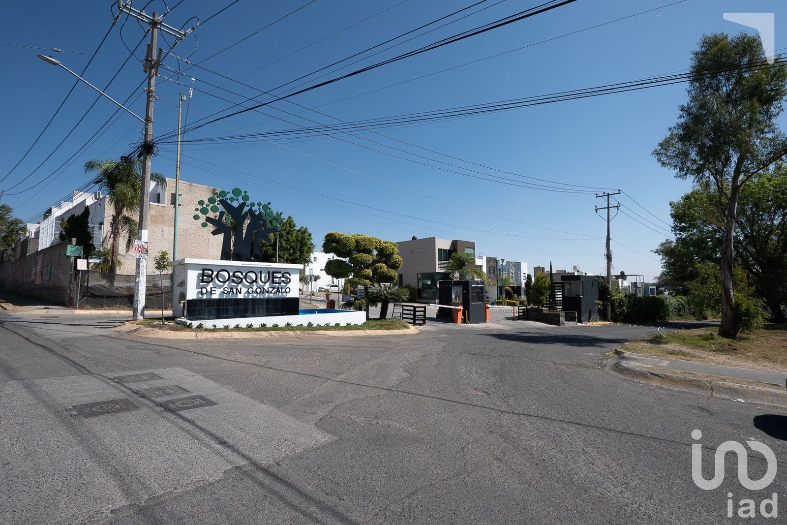 Preciosa casa en venta en Bosques de San Gonzalo, Zapopan