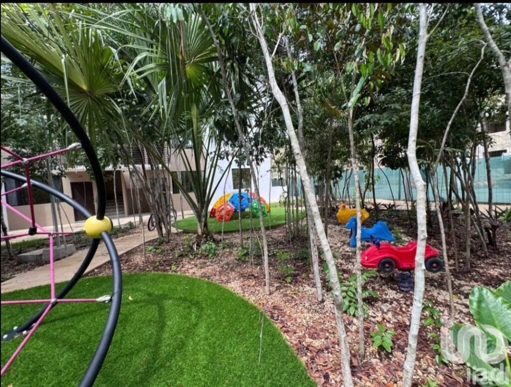 DEPARTAMENTO EN VENTA AREA HUAYACAN CANCUN
