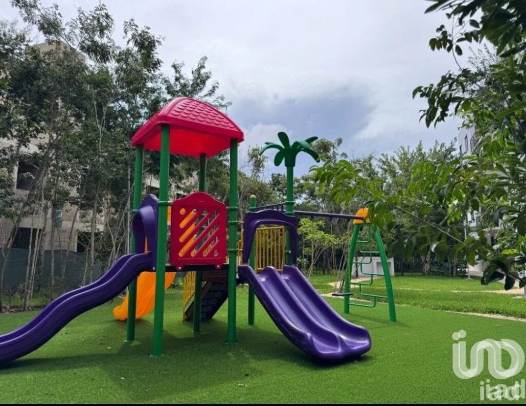 DEPARTAMENTO EN VENTA AREA HUAYACAN CANCUN