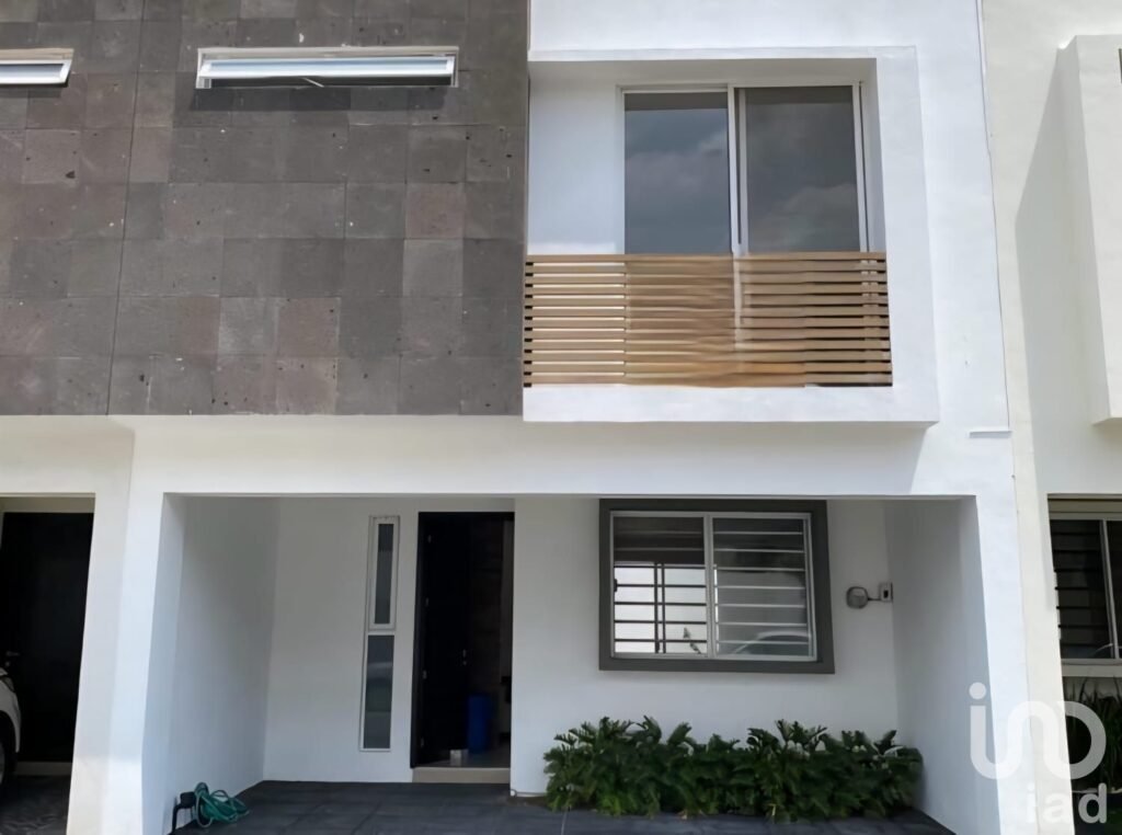 Casa en Renta en Real del Carmen 2, Zonra Real - Zapopan, cerca de Plaza Real Center