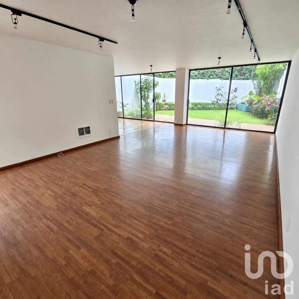 CASA EN RENTA EN OLIVAR DE LOS PADRES, CDMX, 4 RECAMARAS, 4 ESTACIONAMIENTOS, JARDIN