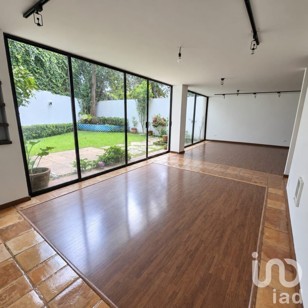 CASA EN RENTA EN OLIVAR DE LOS PADRES, CDMX, 4 RECAMARAS, 4 ESTACIONAMIENTOS, JARDIN