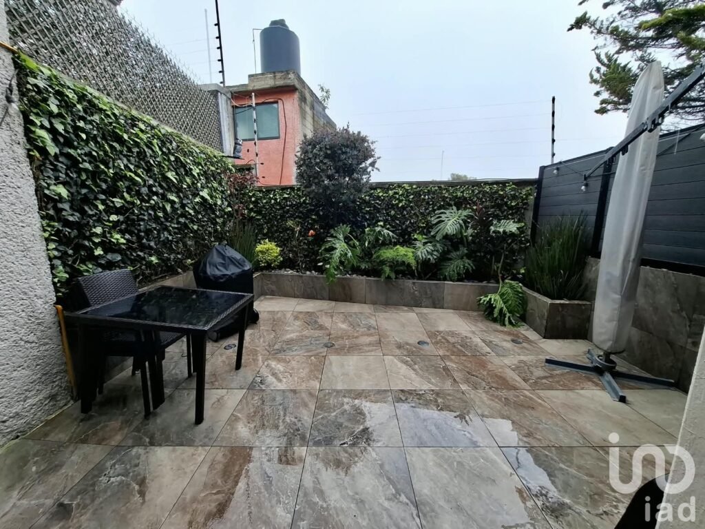 CASA EN VENTA EN CUAJIMALPA CON TERRAZA