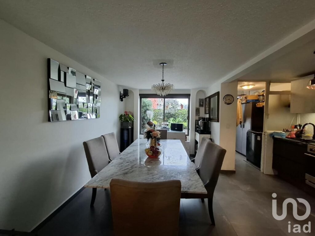 CASA EN VENTA EN CUAJIMALPA CON TERRAZA