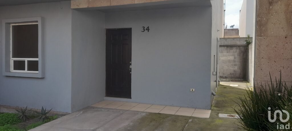 Venta de Casa Habitación en Fraccionamiento 23 de Octubre en Zinacantepec, Estado de México.