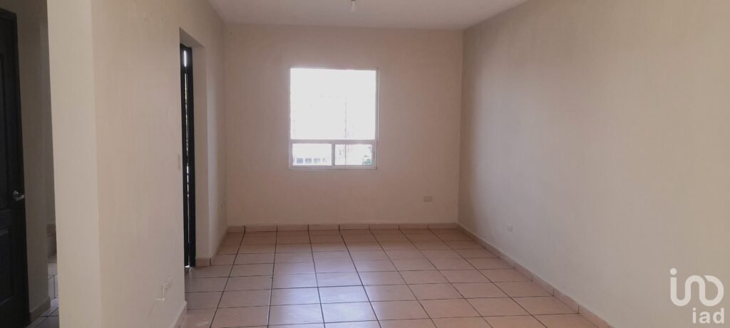 Venta de Casa Habitación en Fraccionamiento 23 de Octubre en Zinacantepec, Estado de México.