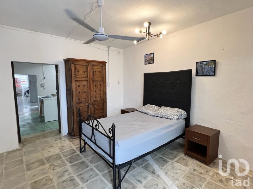 CASA EN VENTA EN EL CENTRO DE LA CIUDAD DE MÉRIDA, ZONA SANTIAGO