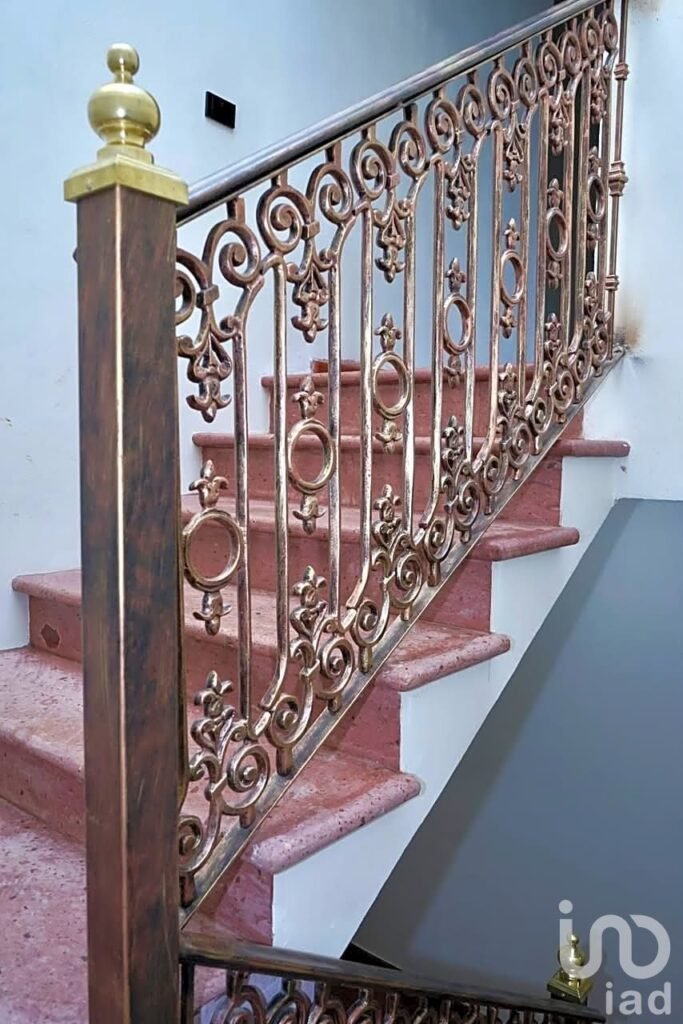 Casa en Venta en Los Nogales | 3 Recámaras, Salón Mirador y Cochera