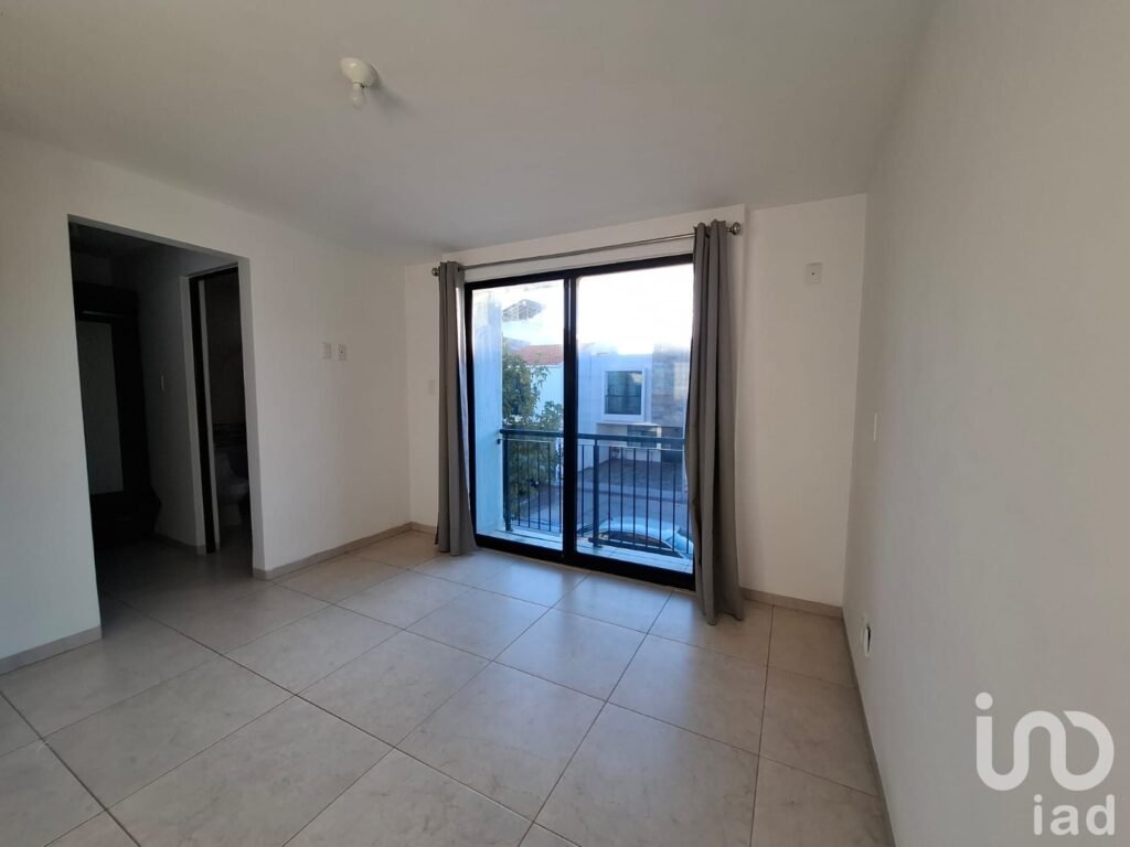 VENTA DE CASA EN COLONIA ALBORADATRES CON ALBERCA, GYM Y JUEGOS NIÑOS EN LA CIUDAD SAN LUIS POTOSI