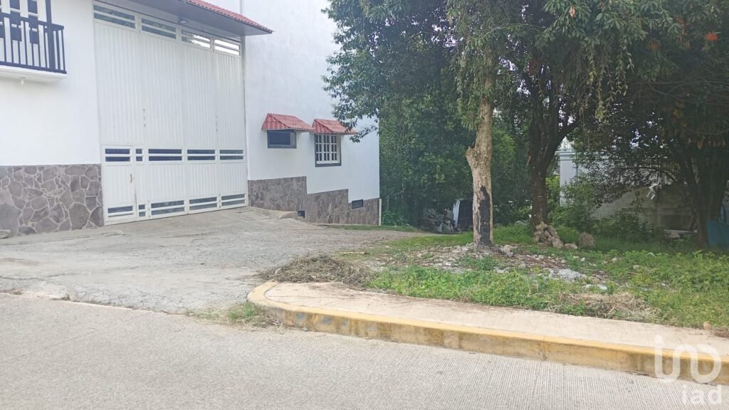 Venta de terreno en esquina en Huauchinango
