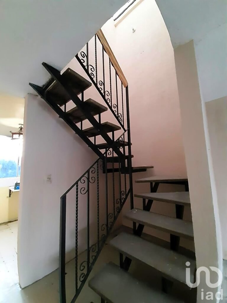 CASA EN VENTA EN ECATEPEC FRACCIONAMIENTO LOS ALCATRACES POR LA CENTRAL DE ABASTOS