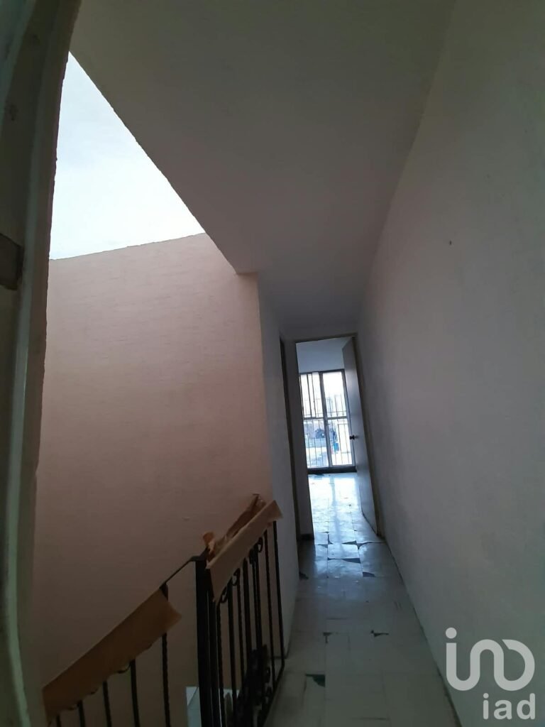 CASA EN VENTA EN ECATEPEC FRACCIONAMIENTO LOS ALCATRACES POR LA CENTRAL DE ABASTOS