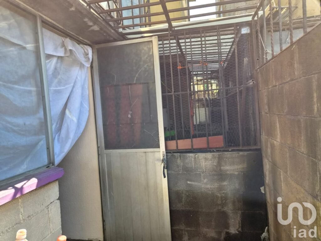 CASA EN VENTA EN ECATEPEC FRACCIONAMIENTO LOS ALCATRACES POR LA CENTRAL DE ABASTOS