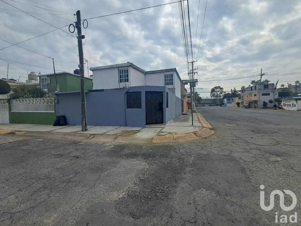 SE VENDE CASA EN RIO DE LUZ, ECATEPEC DE MORELOS, ESTADO DE MEXCO.