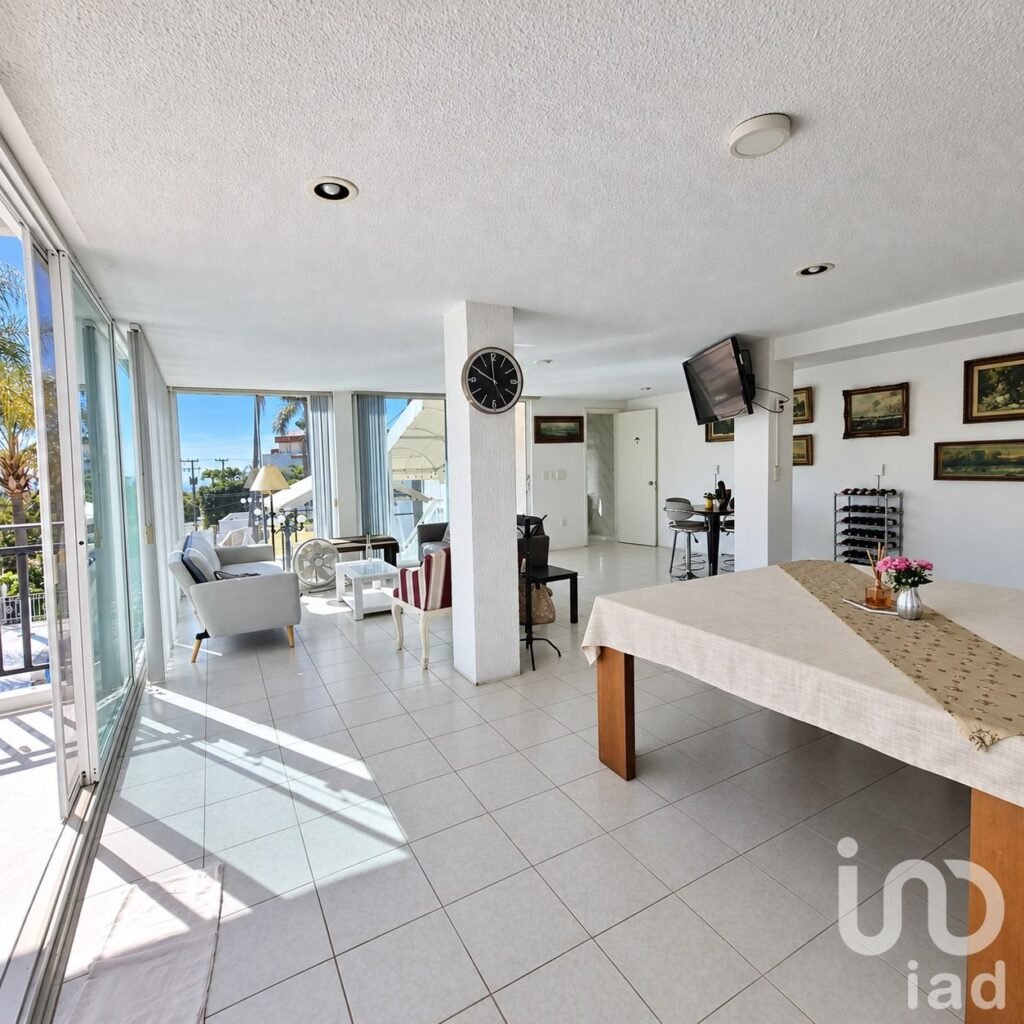 CASA EN VENTA EN C VOLCANES 106 CUERNVACA,MORALES