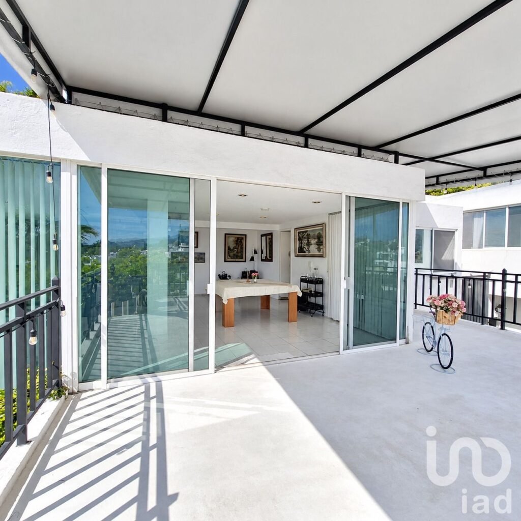 CASA EN VENTA EN C VOLCANES 106 CUERNVACA,MORALES
